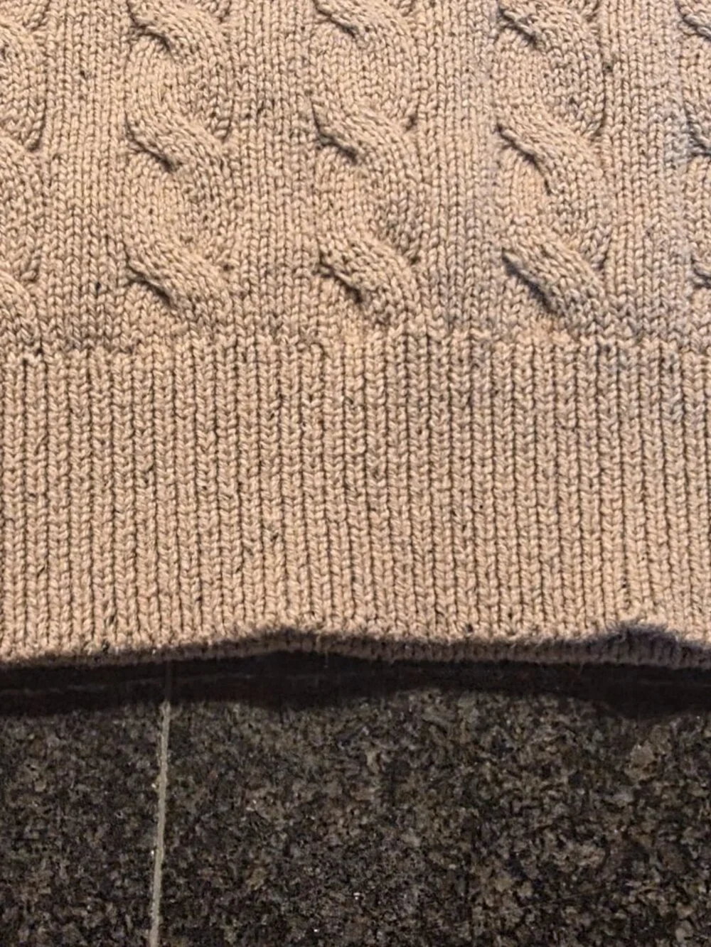 J.Crew Men's Classic Cable Knit Sweater / Medium / Oatmeal / BR940